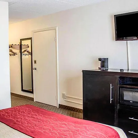 Howard Johnson By Wyndham