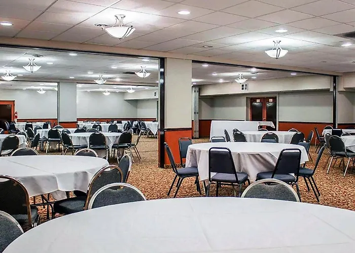 Howard Johnson By Wyndham Columbus