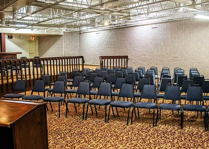 Howard Johnson By Wyndham Hotel